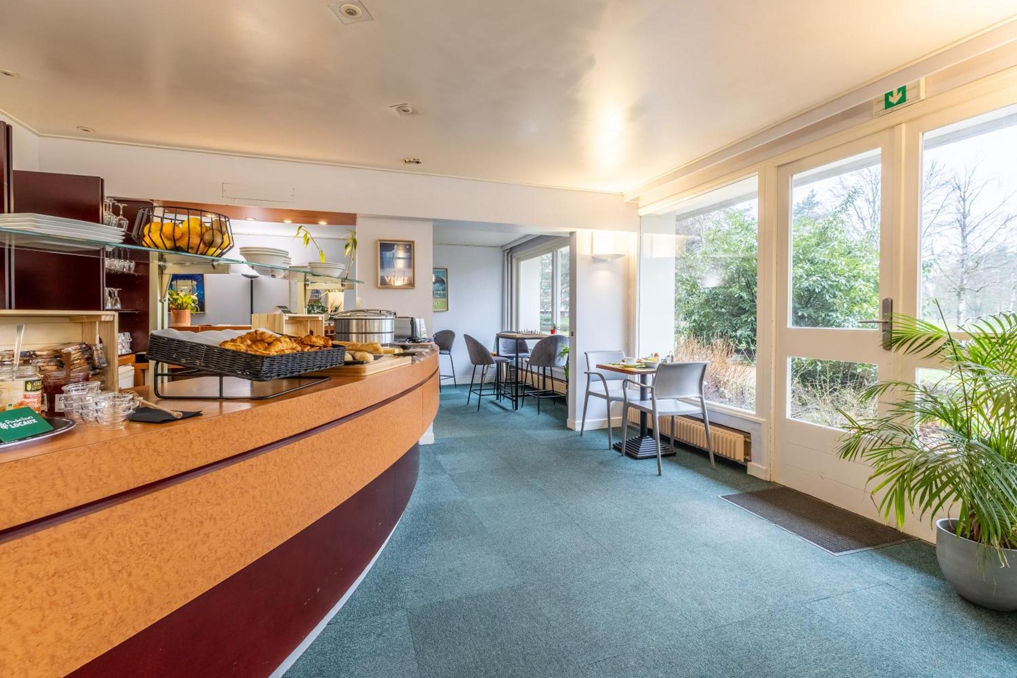 Brit Hotel Le Parc Vichy Bellerive-sur-Allier Exterior photo
